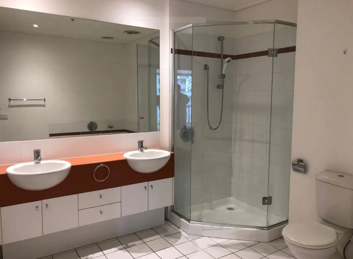 Readyset Apartments on King - 3 bedroom apartment-B8 15