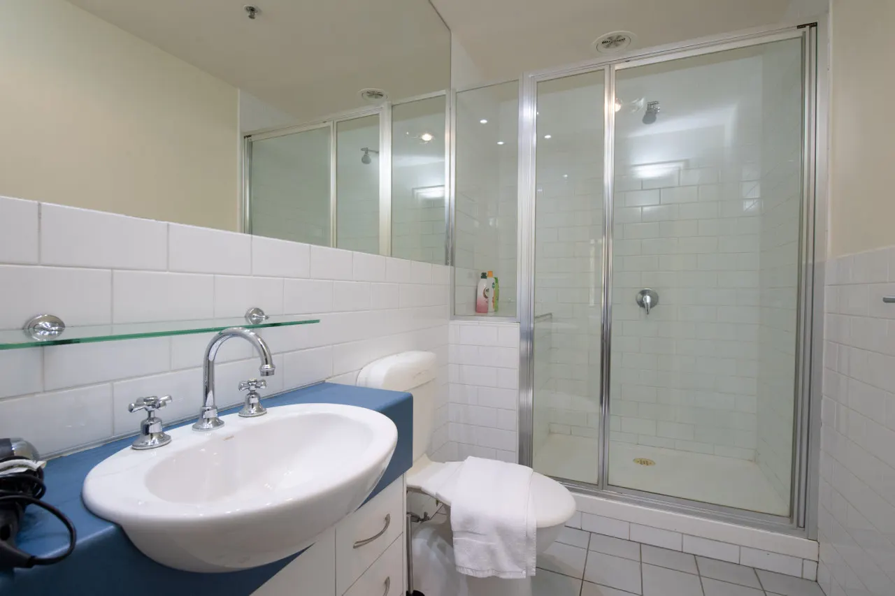 Readyset Apartments on King - 3 bedroom apartment-B8 19