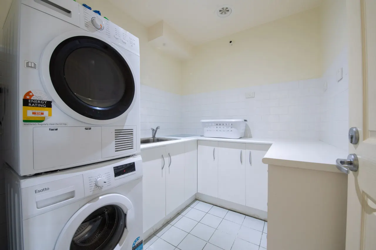 Readyset Apartments on King - 3 bedroom apartment-B8 20