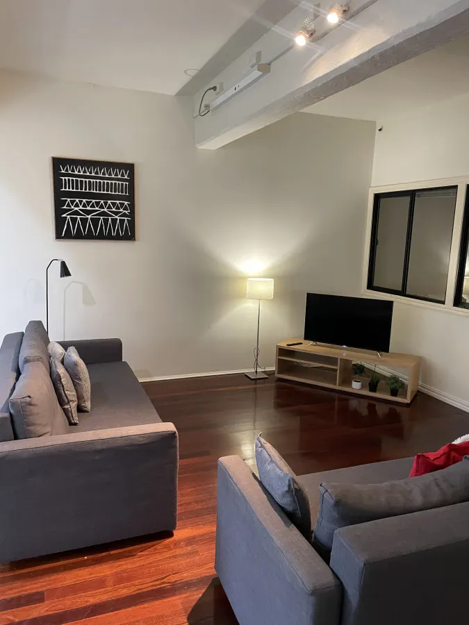 Readyset Apartments on King - 3 bedroom apartment-B8 7