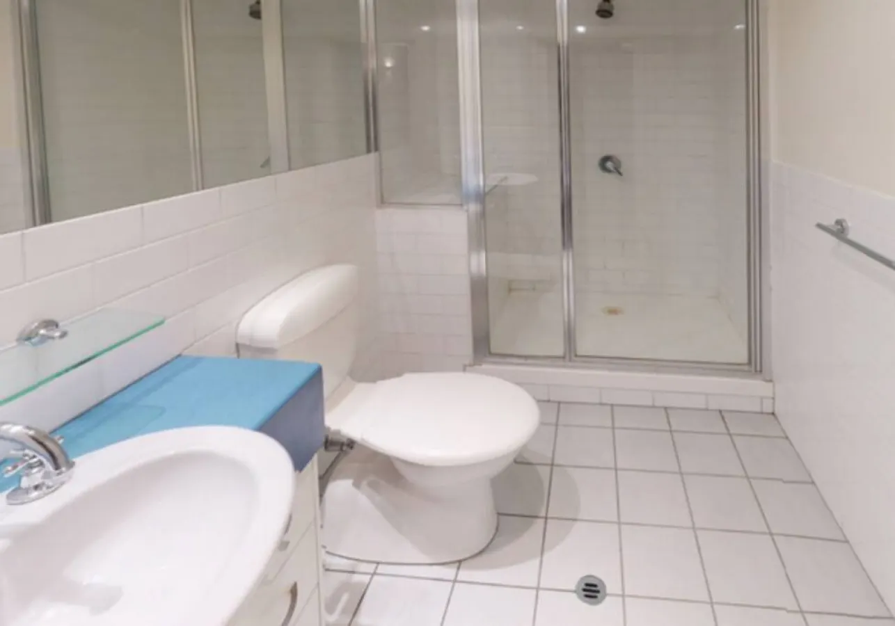Readyset Apartments on King - 3 bedroom apartment-B8 8