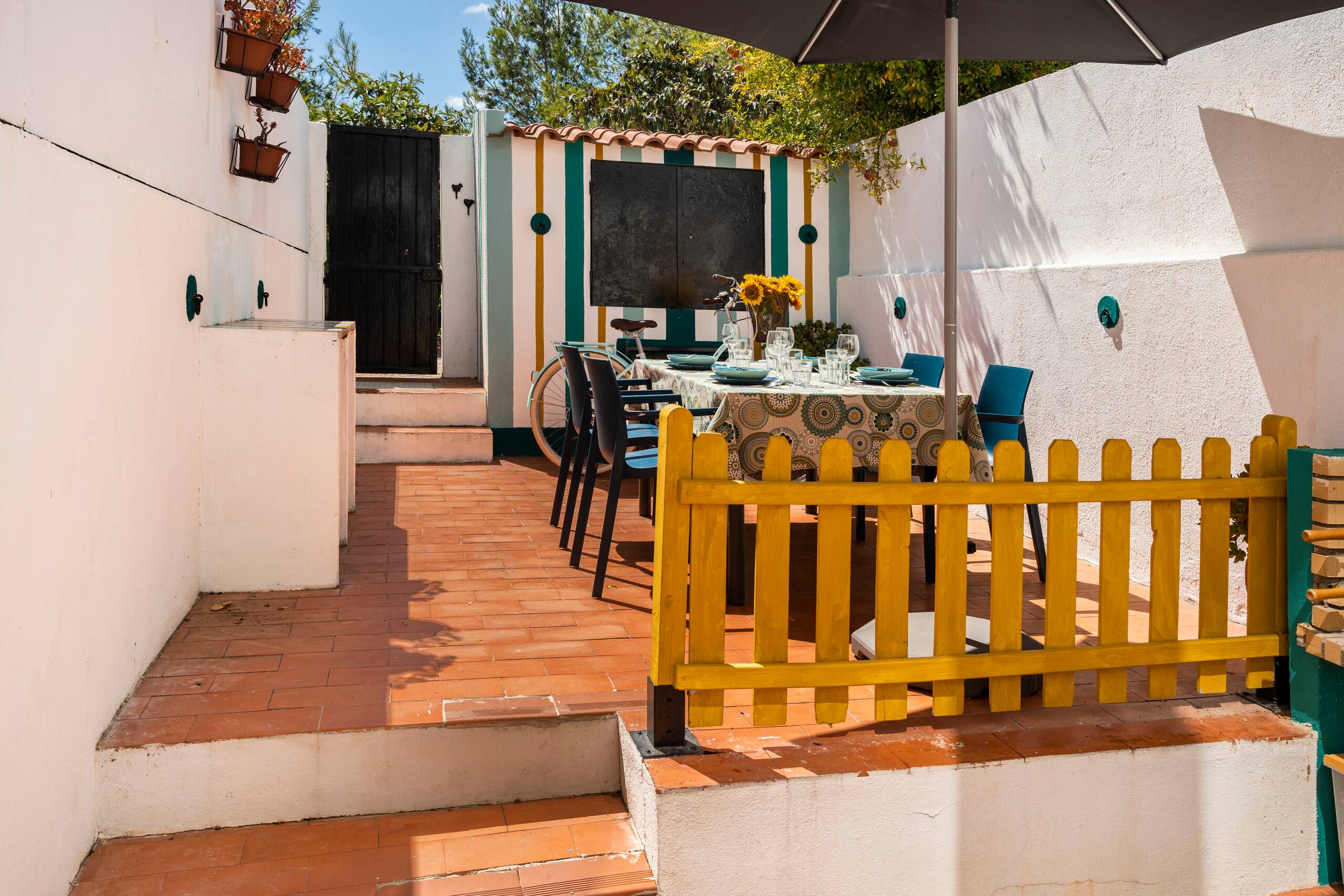 HOUSES WITH ROOM\nCasa D'Aldeia Debaixo (House Under the Village) 31
