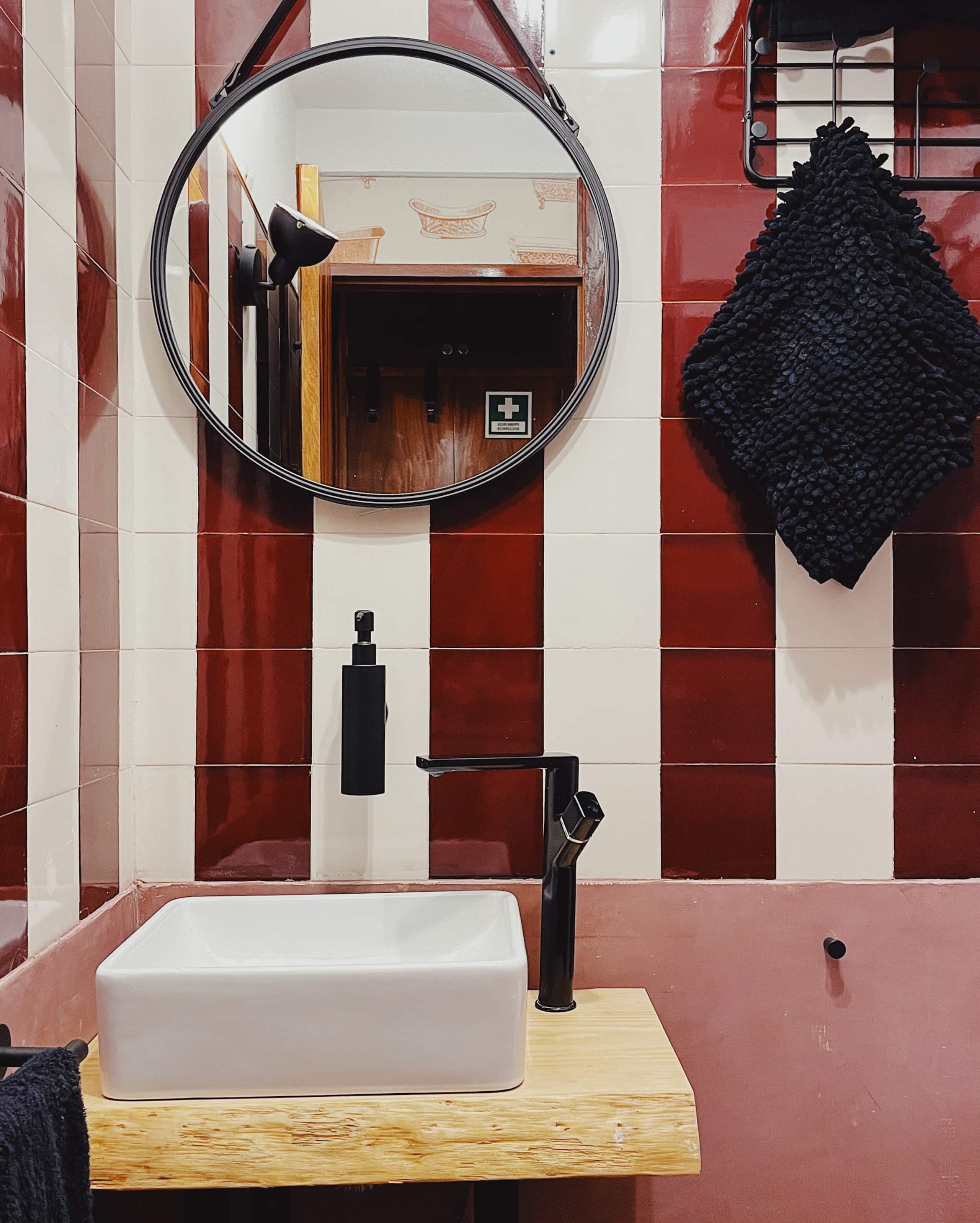 HOUSES WITH ROOM\nCasa D'Aldeia Debaixo (House Under the Village) 27