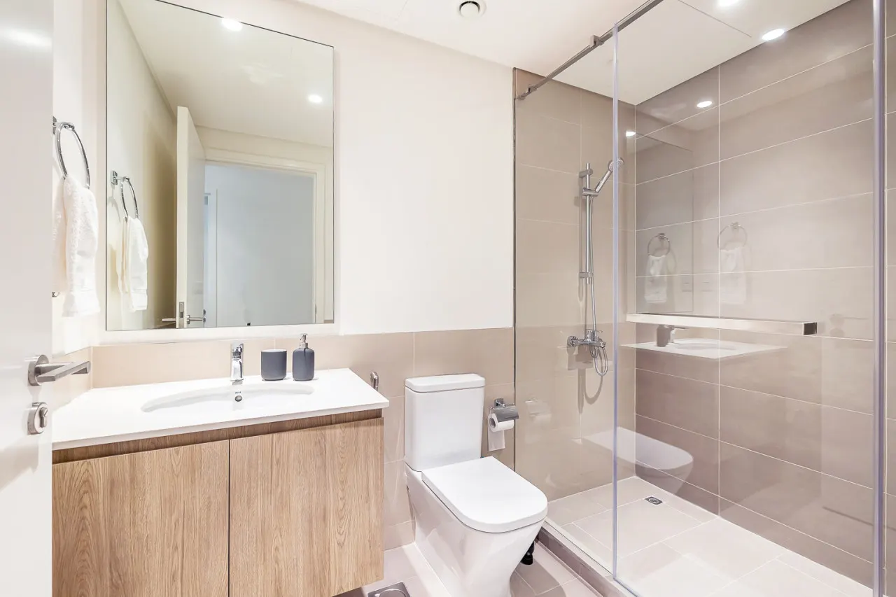 Stylish Home in Executive Residences 15