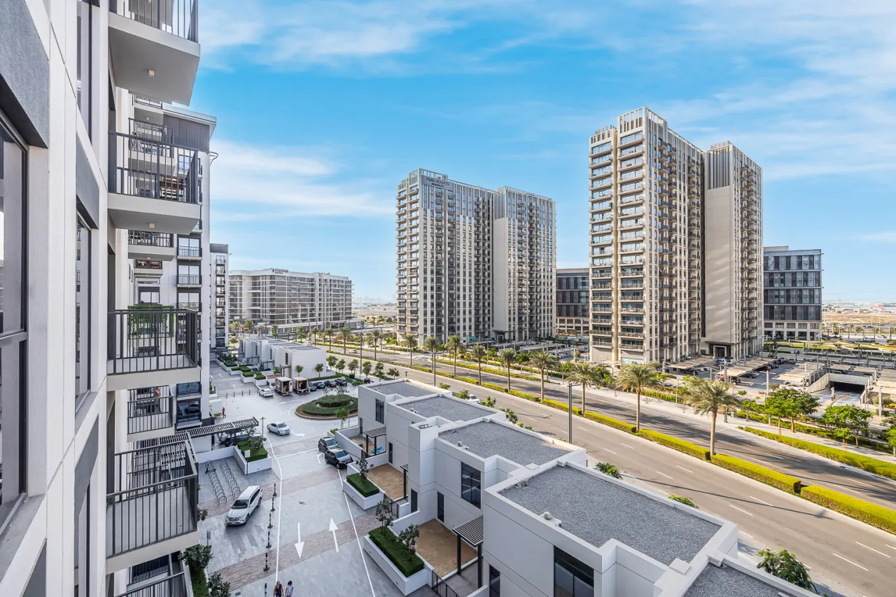 Stylish Home in Executive Residences 16