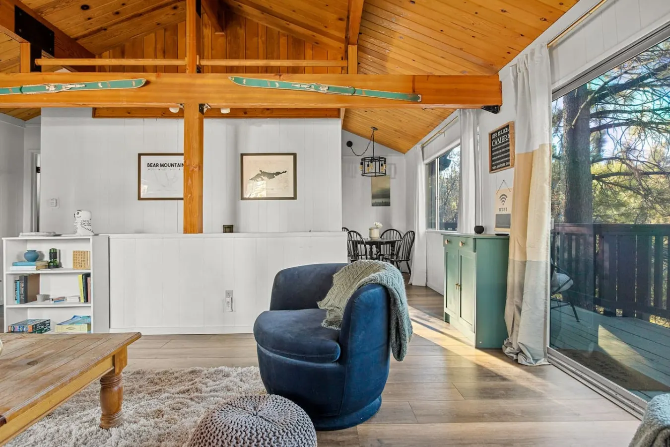 Serene Pines w Hot Tub, BBQ, Pets 11