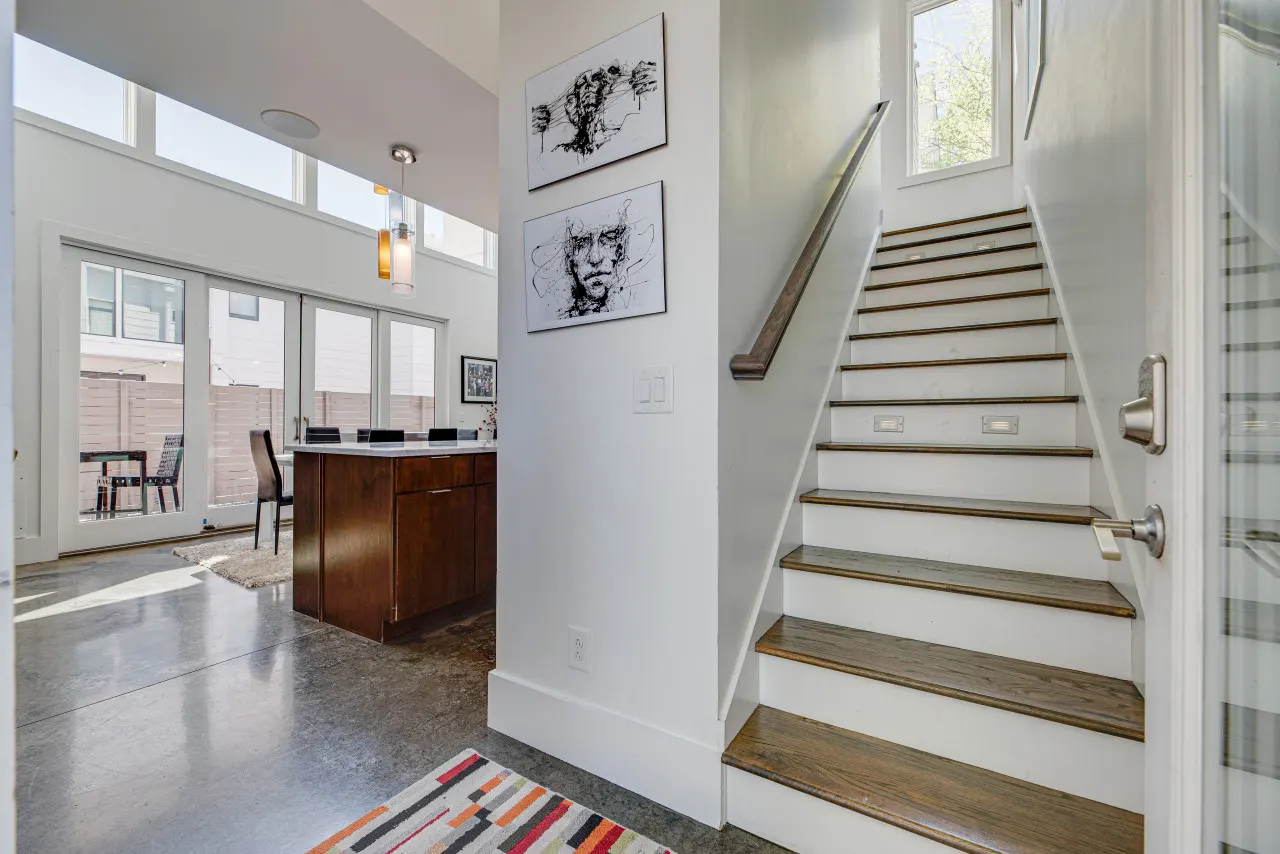Dtown/Rooftop Hottub/Music Row/20ft ceiling/Gulch! 9