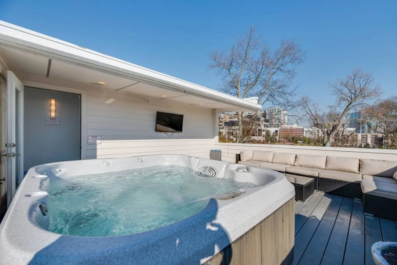 Dtown/Rooftop Hottub/Music Row/20ft ceiling/Gulch! 6