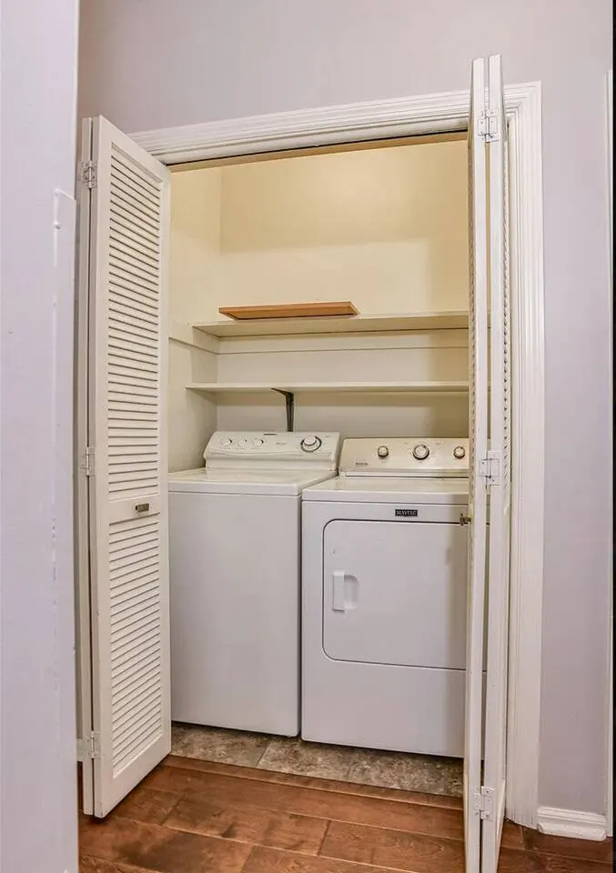 6 beds - 4 Bedrooms 3 Bathrooms 10