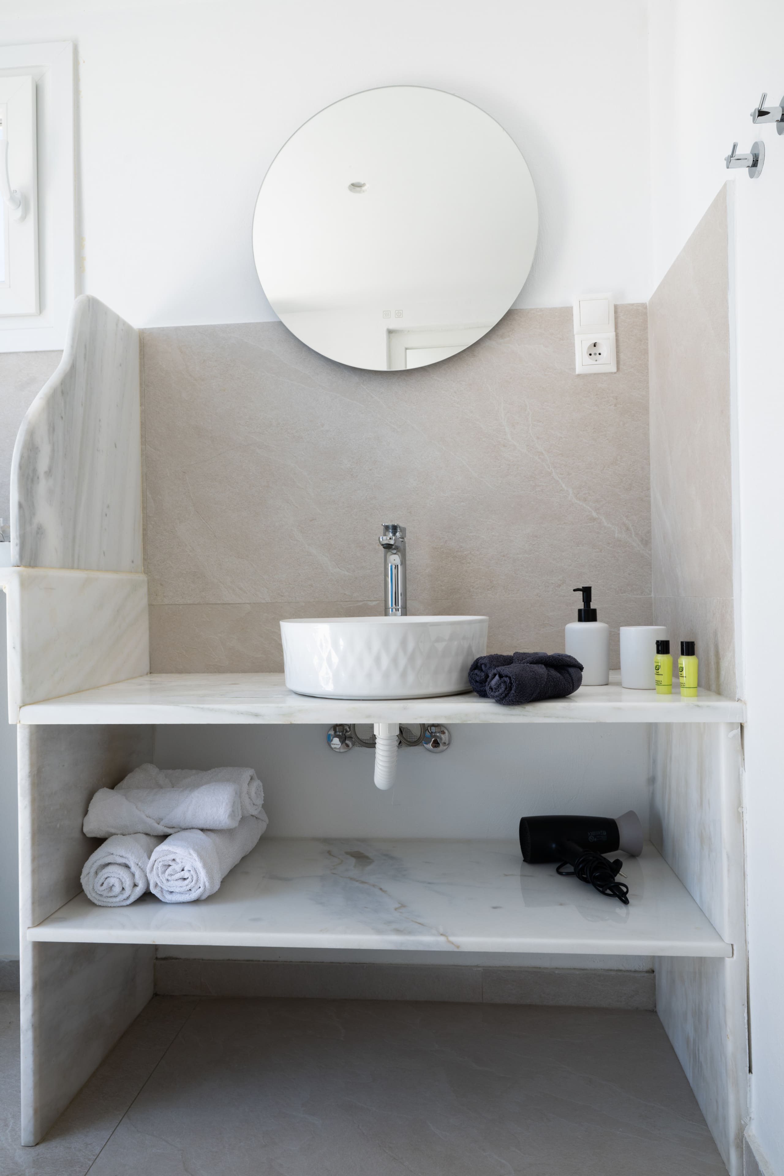 Queen three bedroom Suite 27