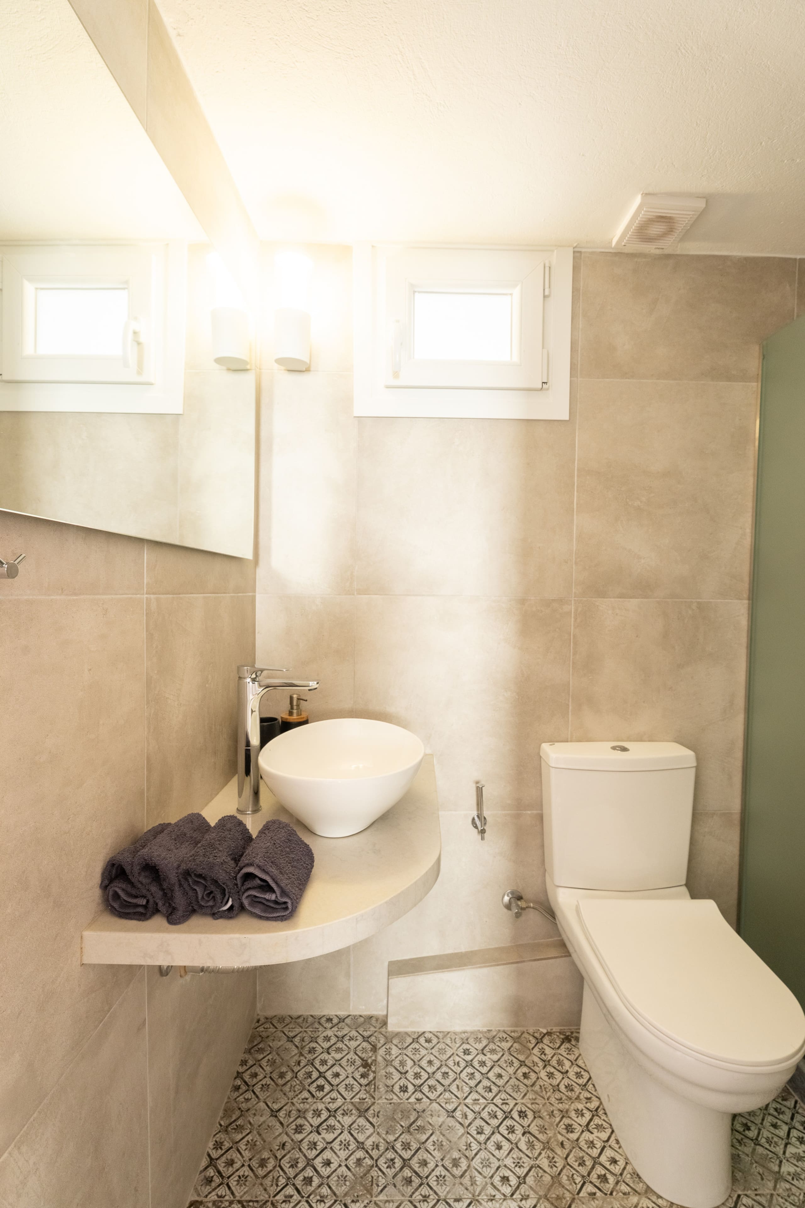 Queen three bedroom Suite 7