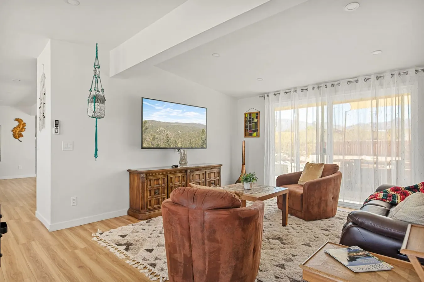 Bighorn Oasis Retreat: Hot Tub, Foosball & Firepit 15