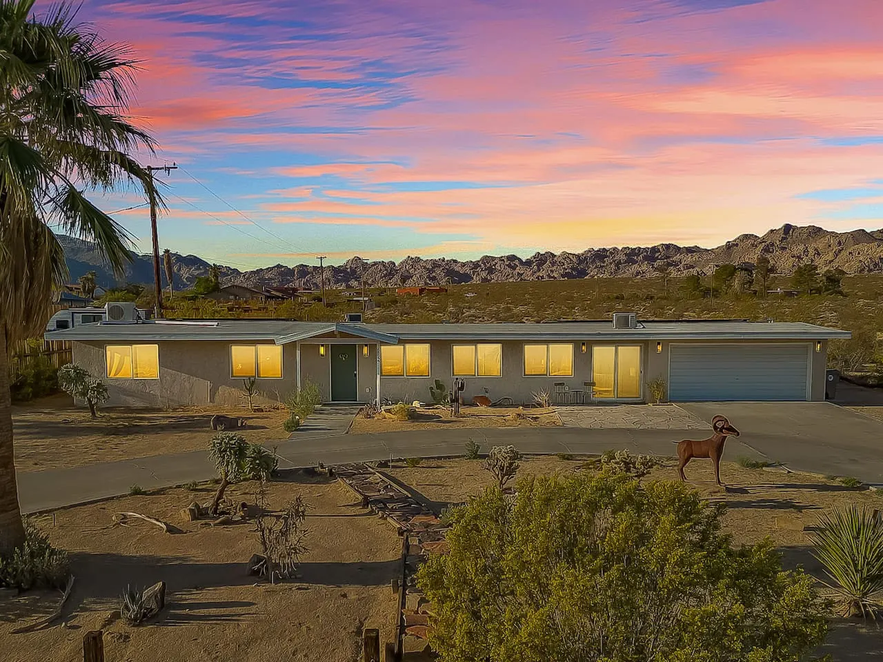 Bighorn Oasis Retreat: Hot Tub, Foosball & Firepit — photo 5
