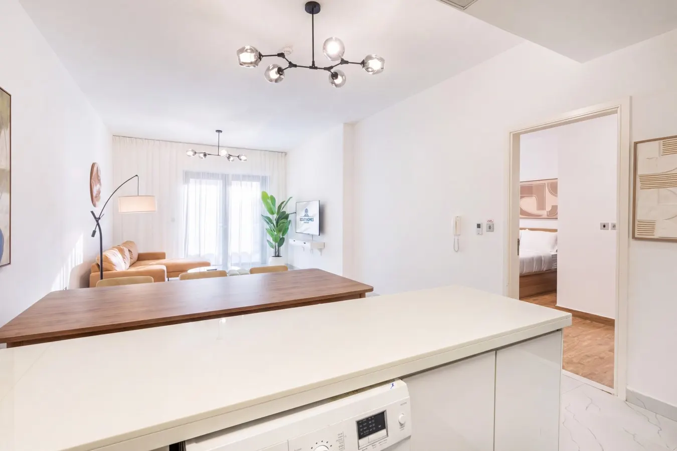 Bright and Spacious Home in JVC 9