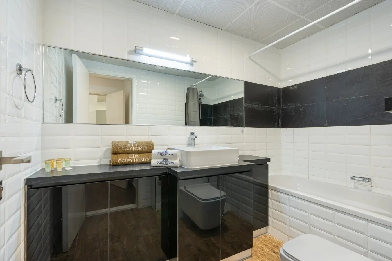 Bright and Spacious Home in JVC 15