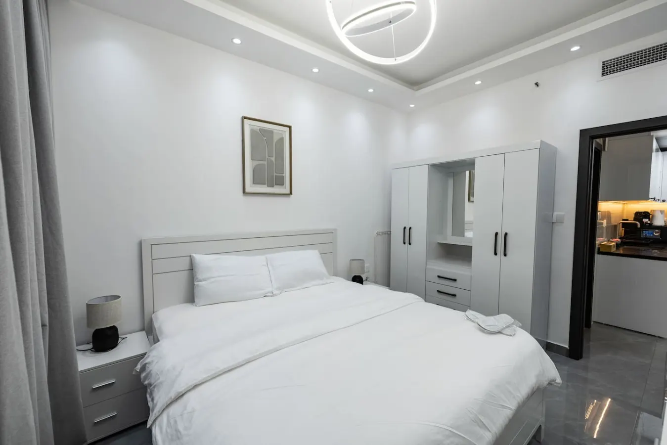 Dubai Marina - 1 BHK Elegant & Modern Apartment 6