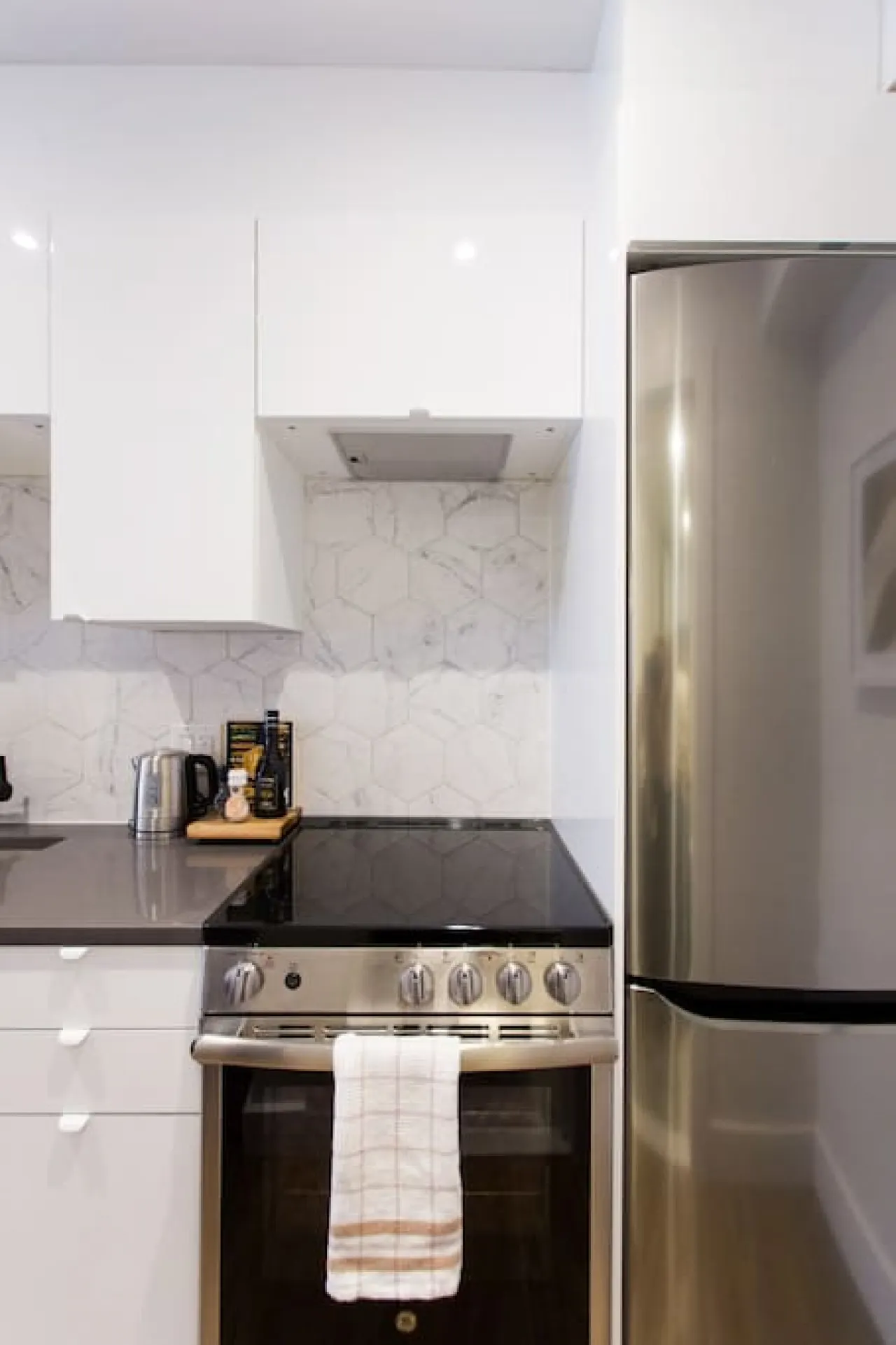 Little Italy - Romantic Studio in the Heart of Little Italy - Unit 304 9