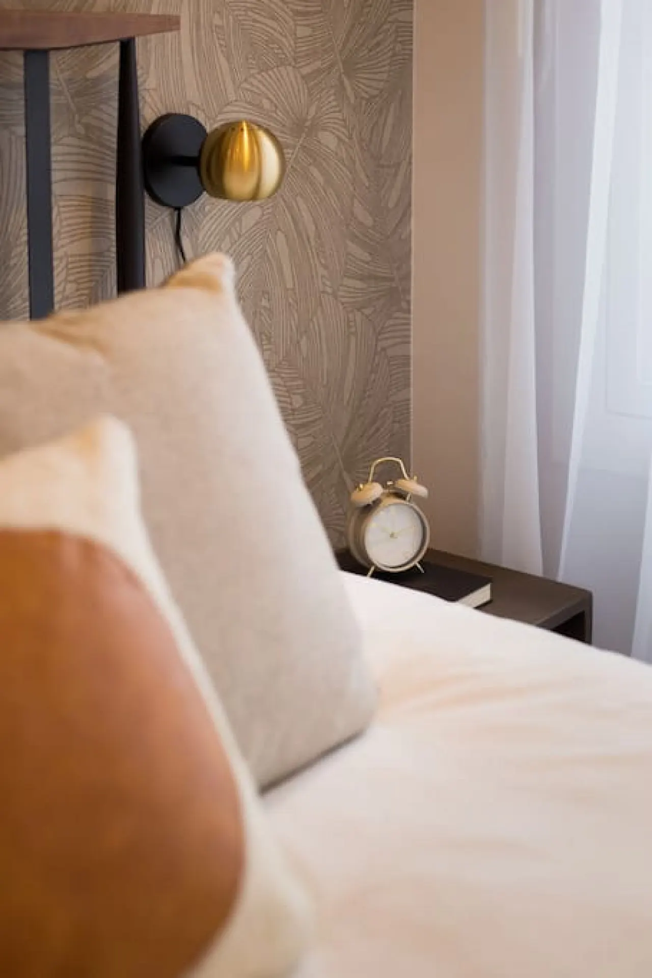 Little Italy - Romantic Studio in the Heart of Little Italy - Unit 304 19