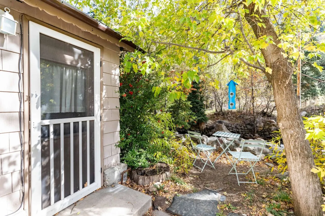 Adorable Studio Cabin on Big Cottonwood River 14