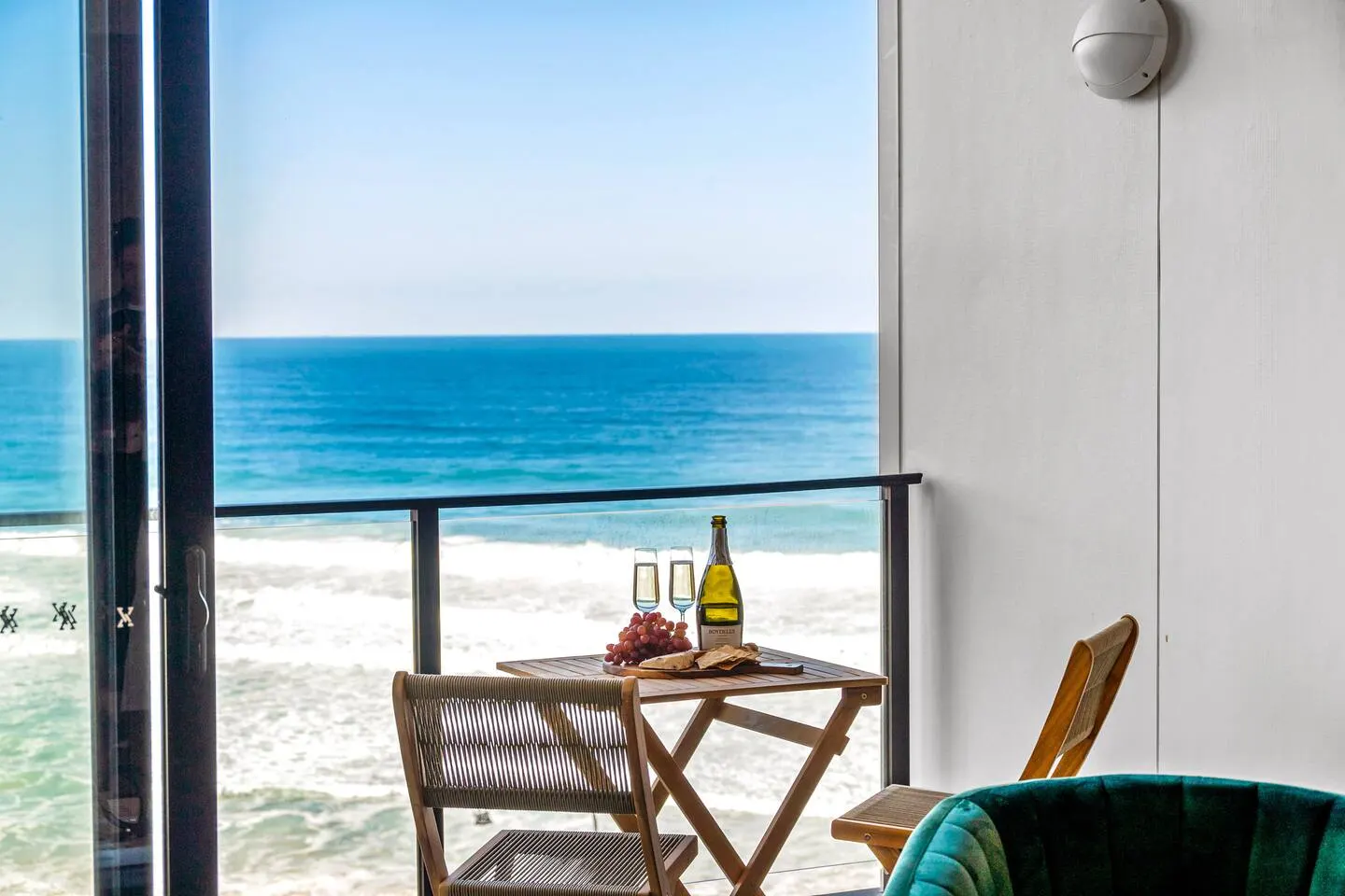 Seabreeze - Beachfront - Parking - Views 8
