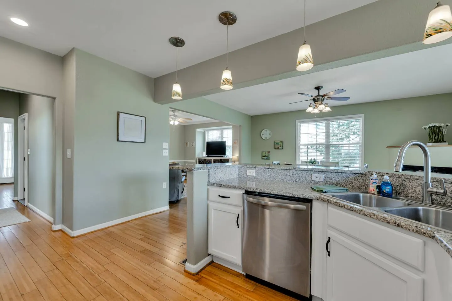 Ocean View 5BR Home Dogs Welcome + 30+ Nights 4