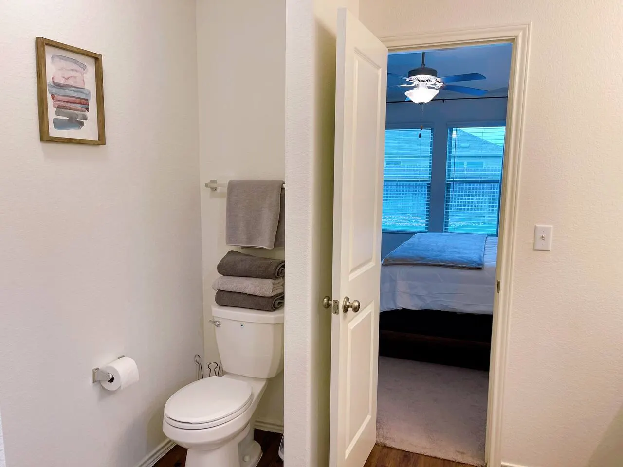 The Country Gem, Austin/Kyle, King BR 12PPL 20