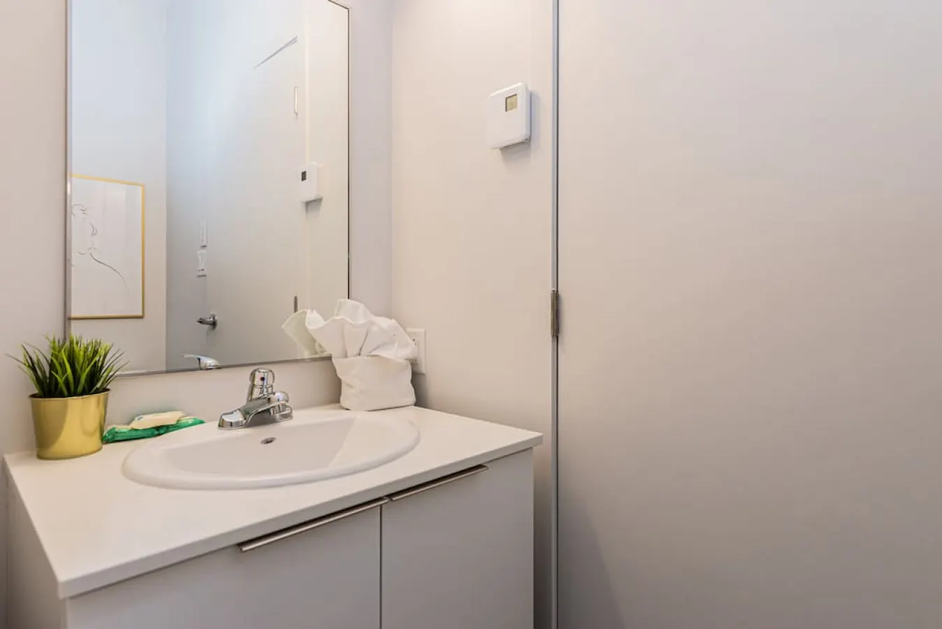 Plateau - New Flat Located closed on St-Denis Street - Unit 3 17