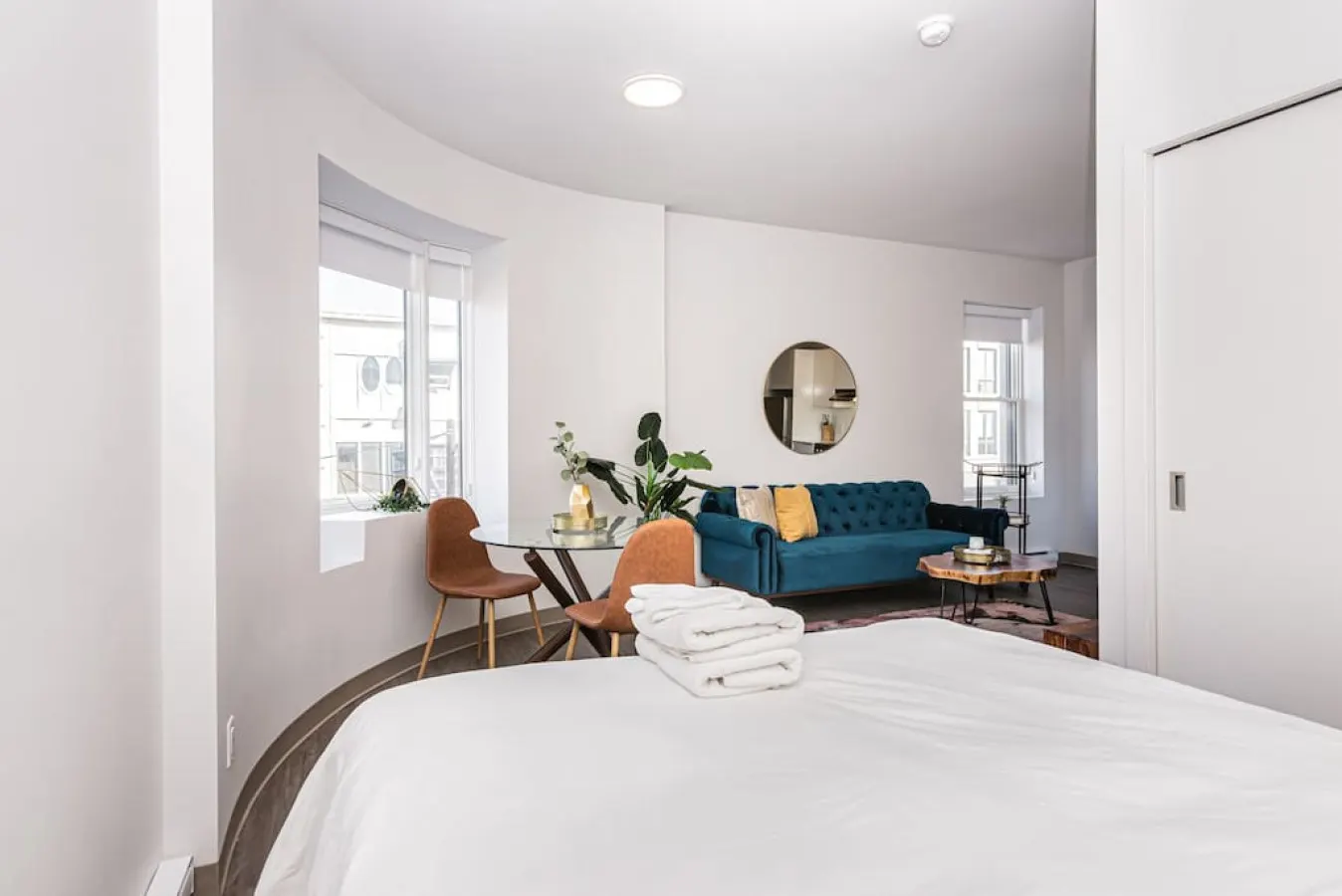 Plateau - New Flat Located closed on St-Denis Street - Unit 3 6