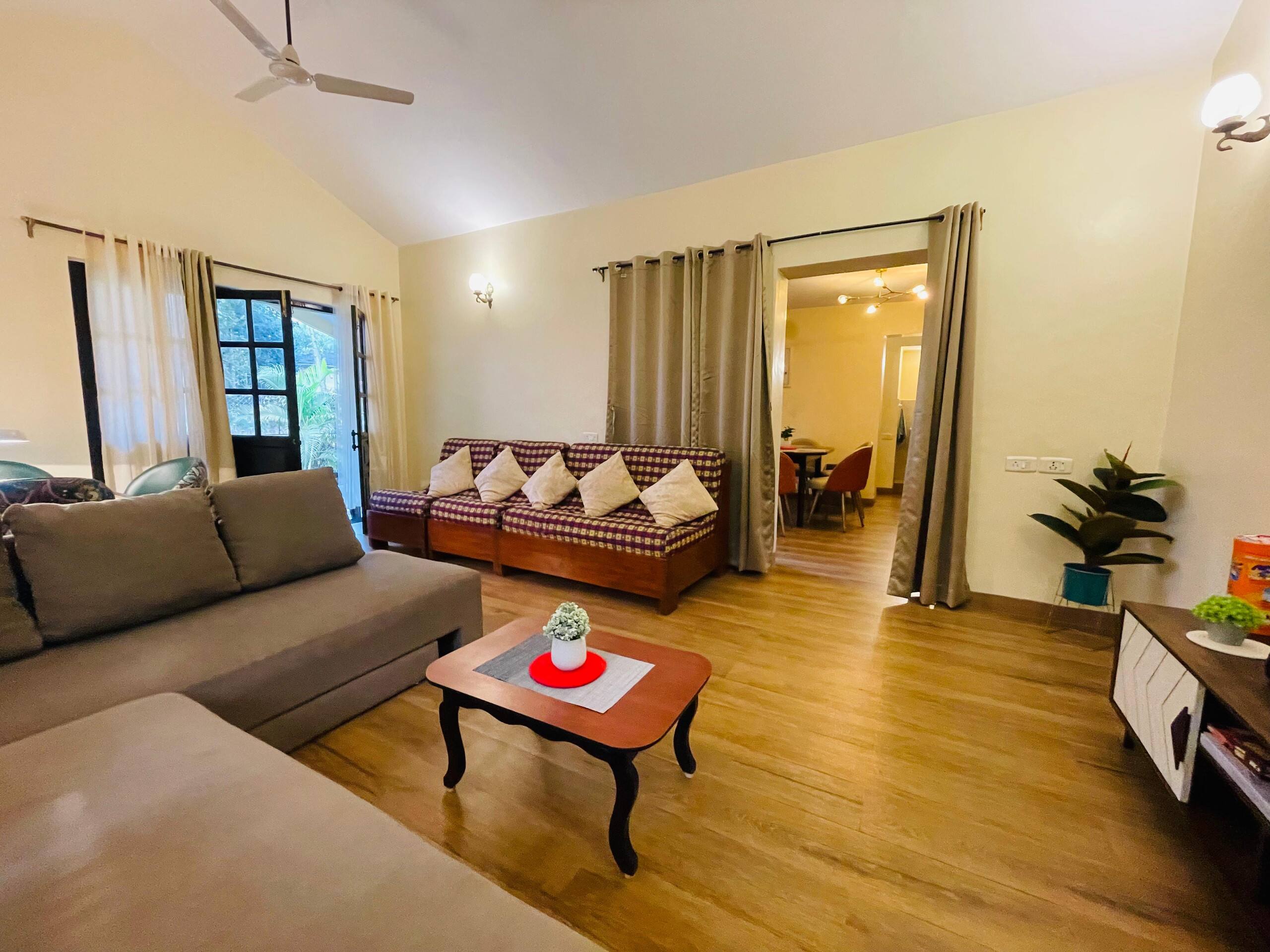 Coastal Paradise~ 3BHK w/Bbq, 3 mins from Beach 17