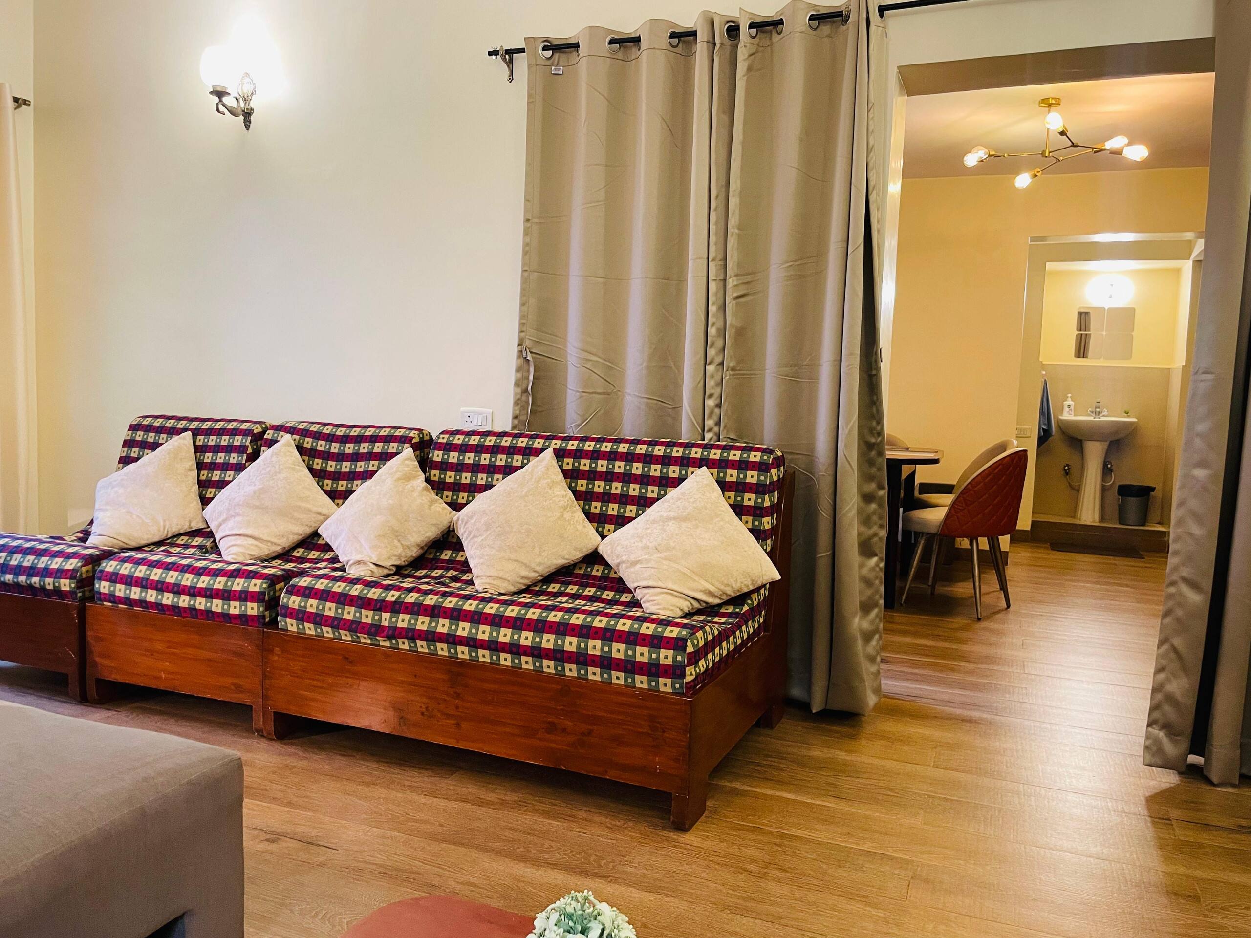 Coastal Paradise~ 3BHK w/Bbq, 3 mins from Beach 14
