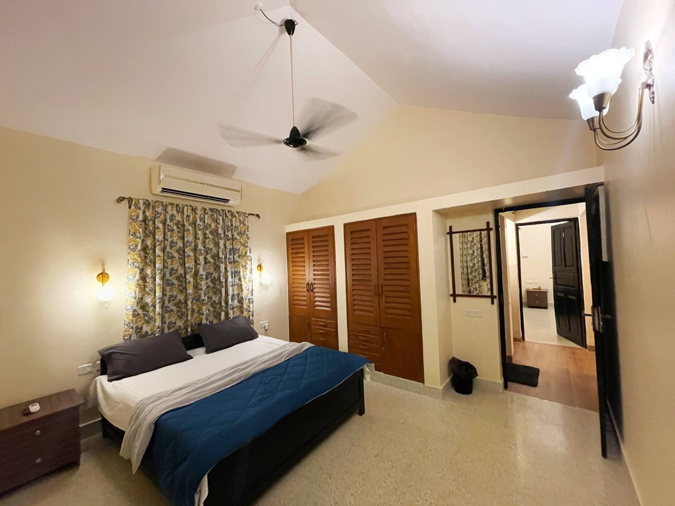 Coastal Paradise~ 3BHK w/Bbq, 3 mins from Beach 26