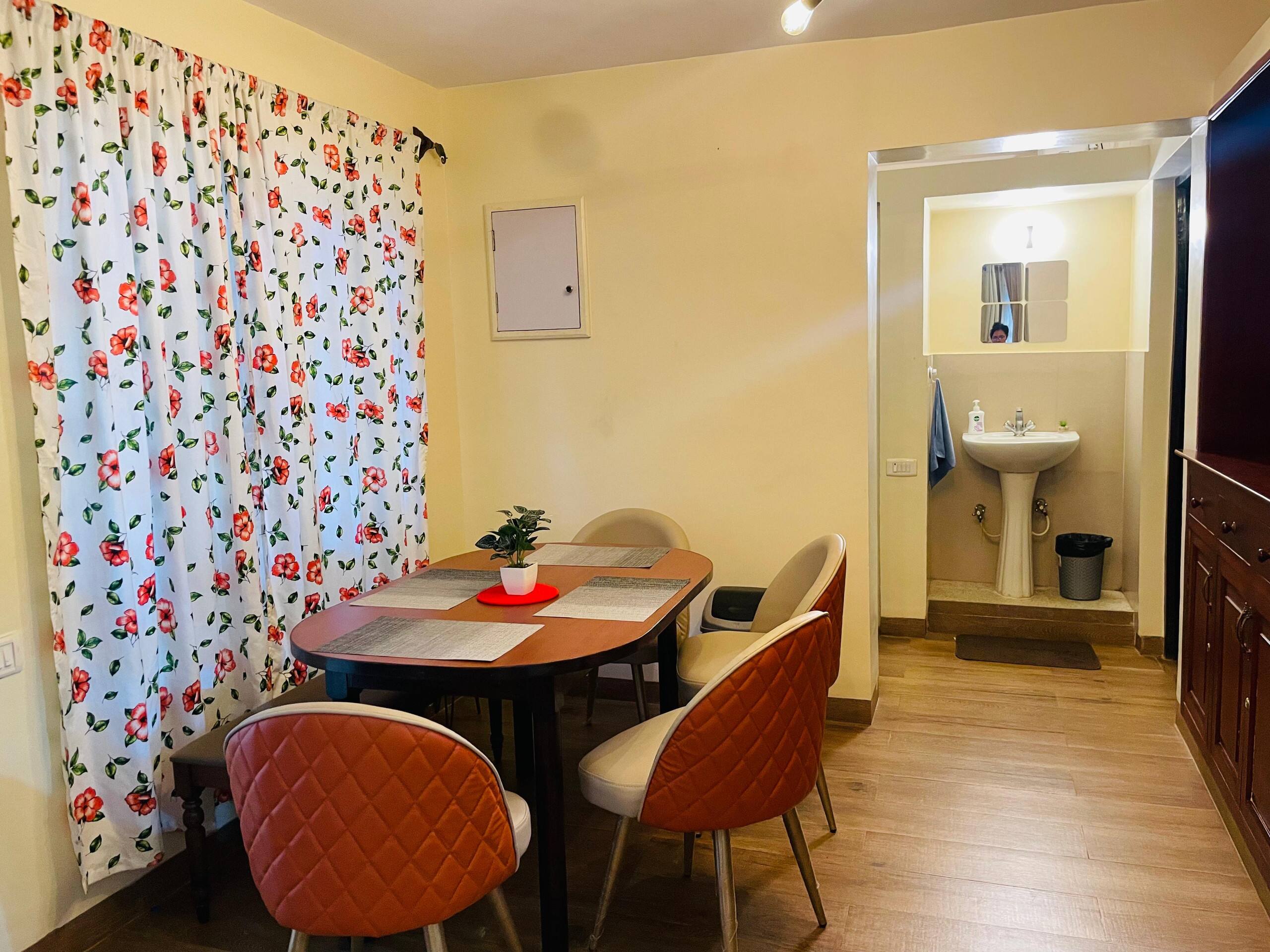 Coastal Paradise~ 3BHK w/Bbq, 3 mins from Beach 23