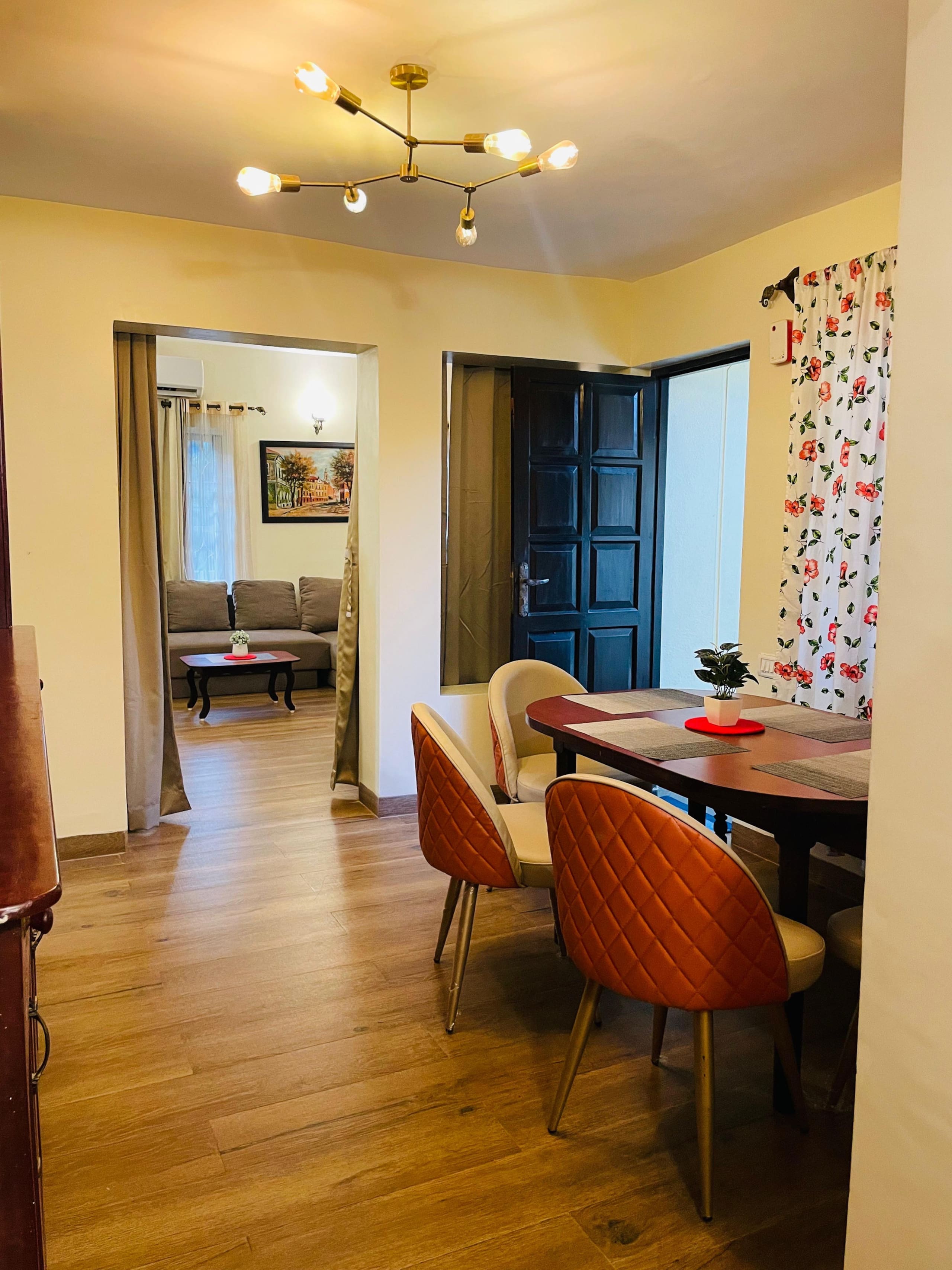 Coastal Paradise~ 3BHK w/Bbq, 3 mins from Beach 24