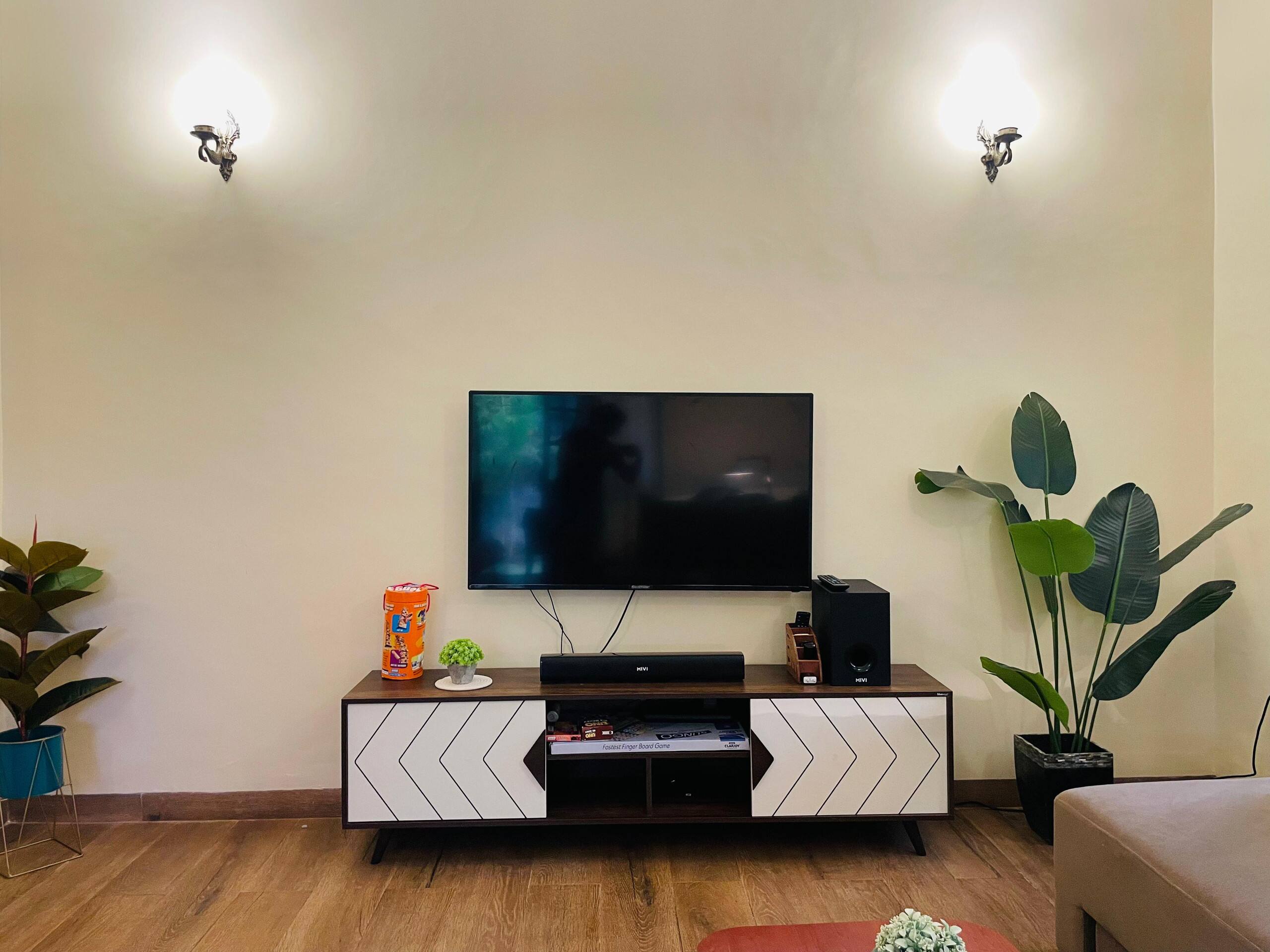 Coastal Paradise~ 3BHK w/Bbq, 3 mins from Beach 13