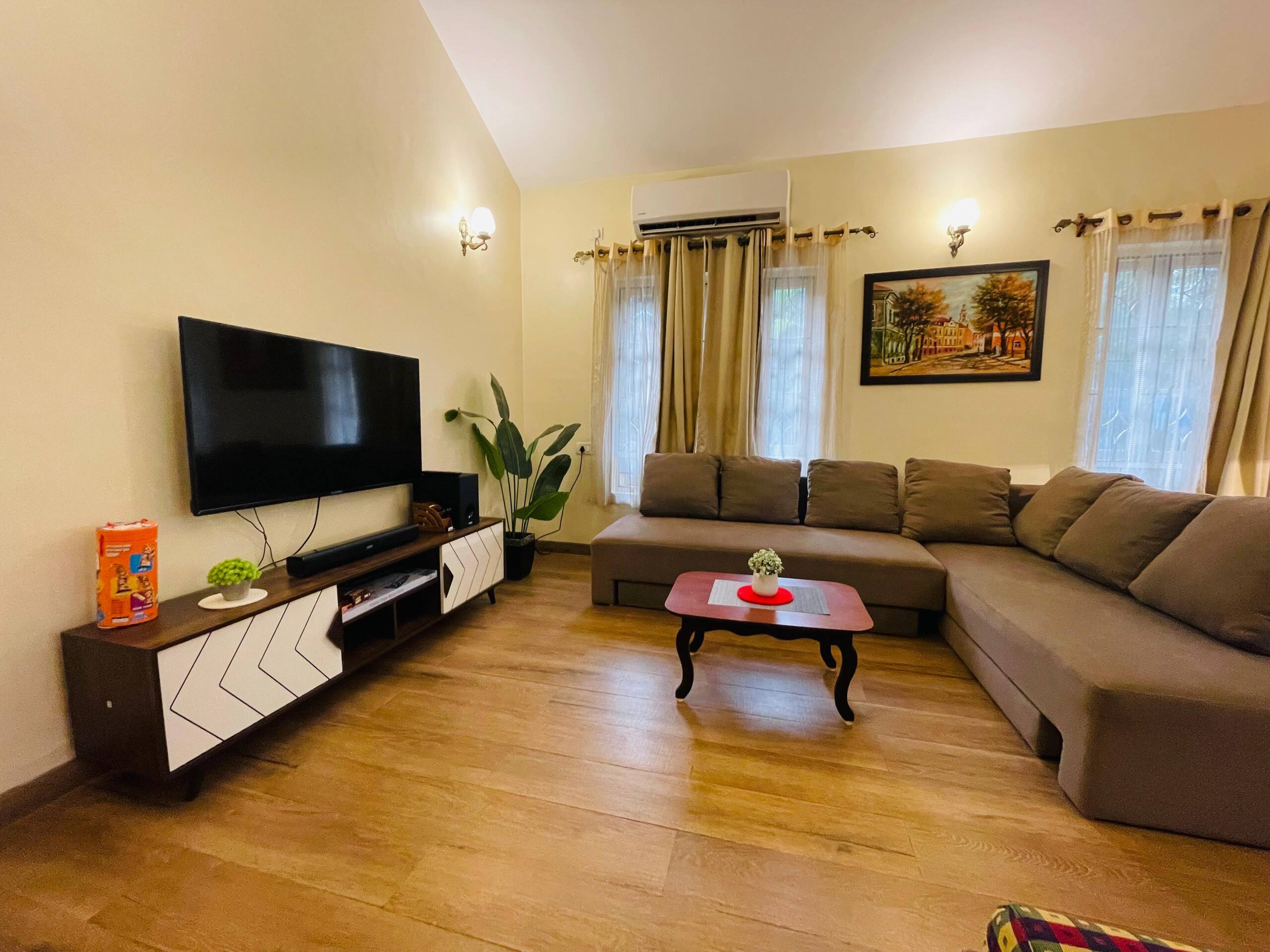 Coastal Paradise~ 3BHK w/Bbq, 3 mins from Beach 12