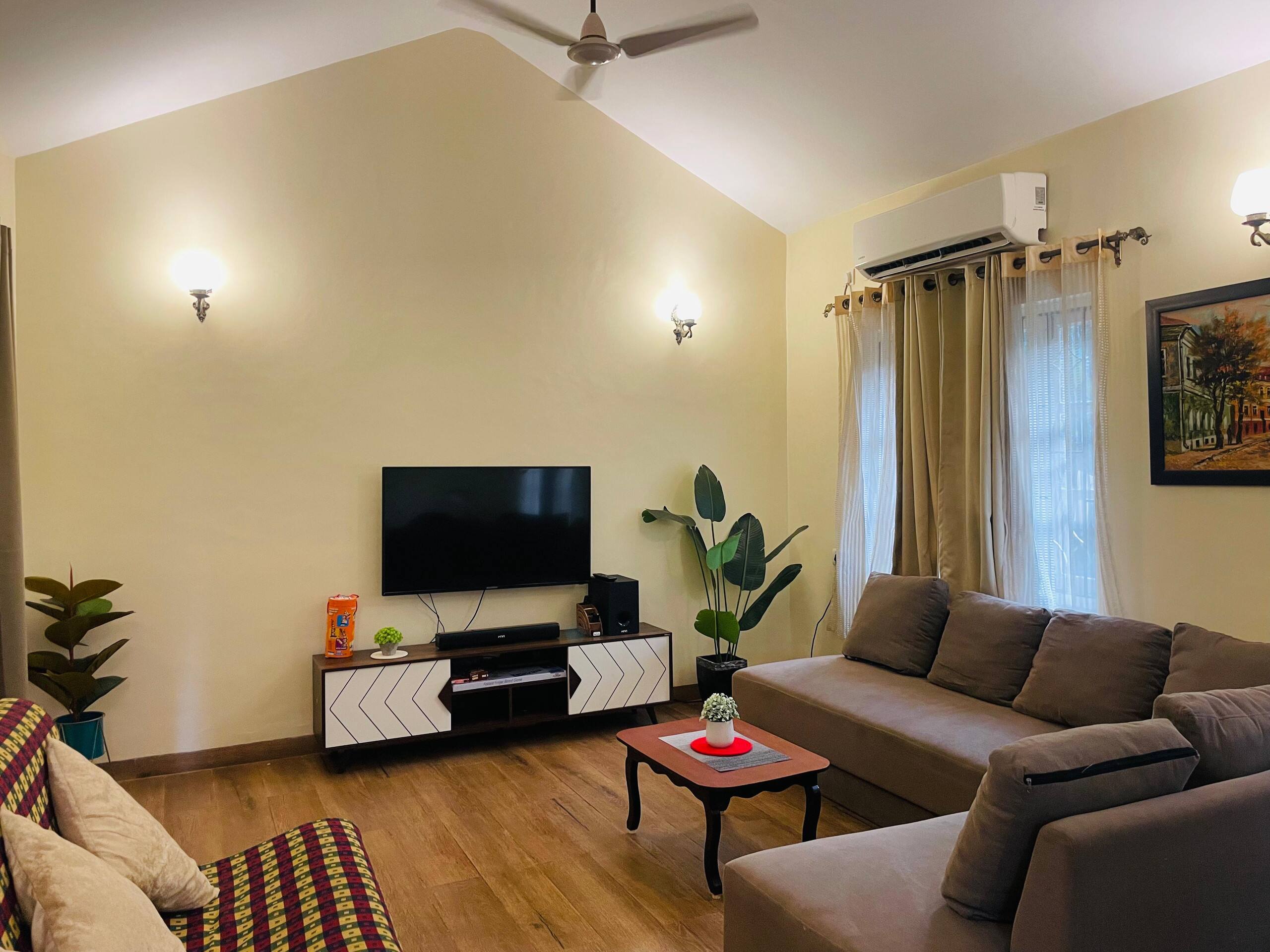 Coastal Paradise~ 3BHK w/Bbq, 3 mins from Beach 10