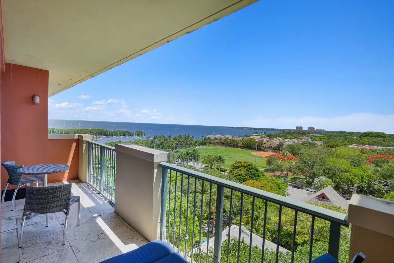 SF Ocean View 2BD/2Bth @ Hotel IN Coconut Grove 1