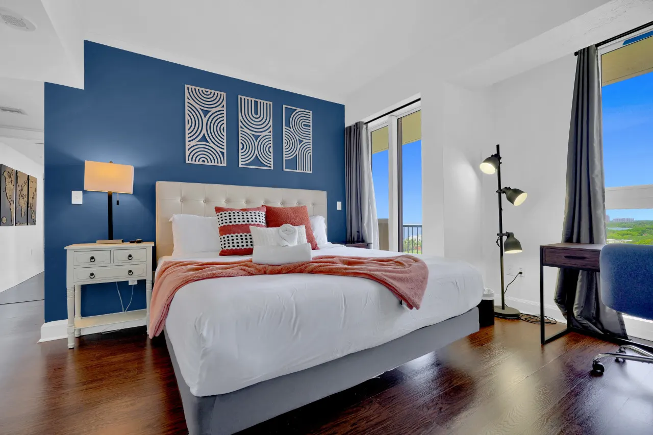 SF Ocean View 2BD/2Bth @ Hotel IN Coconut Grove 2