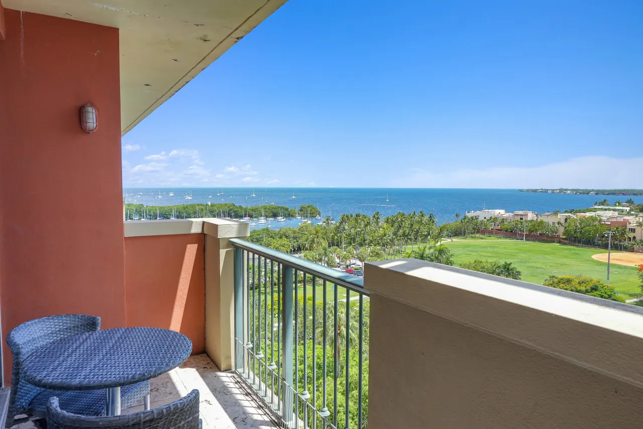 SF Ocean View 2BD/2Bth @ Hotel IN Coconut Grove 16