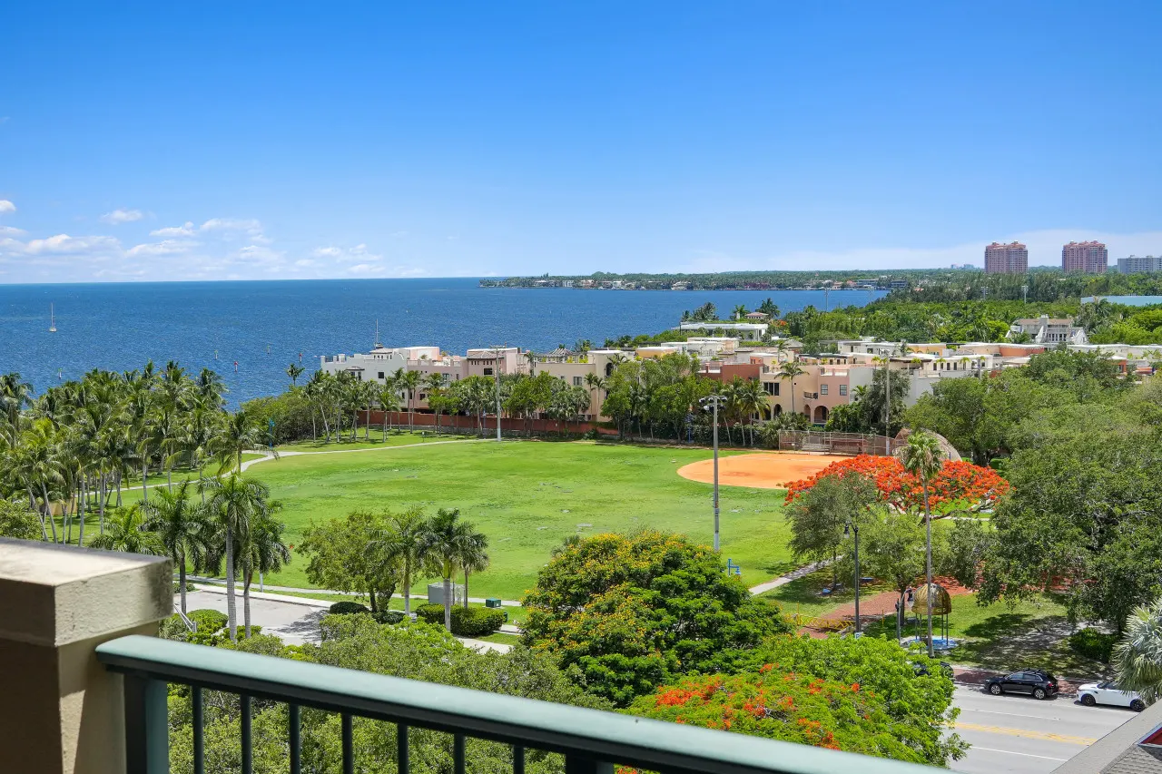 SF Ocean View 2BD/2Bth @ Hotel IN Coconut Grove 17