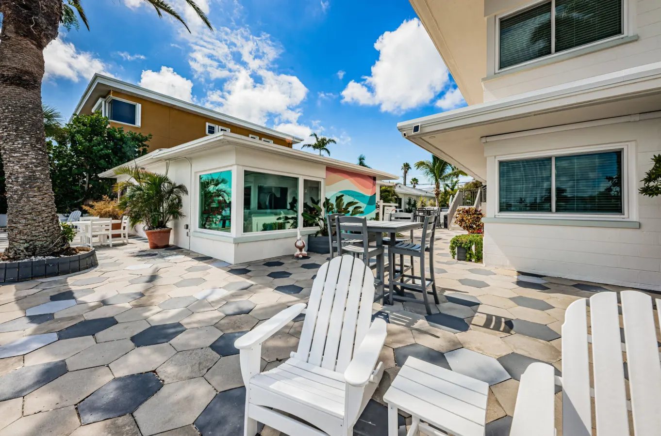Poolside Suite Double 10