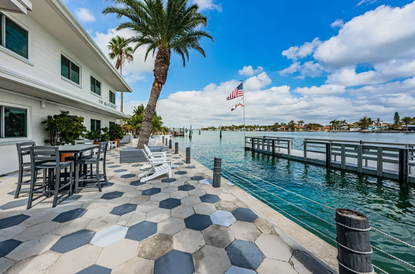 Poolside Suite Double 8