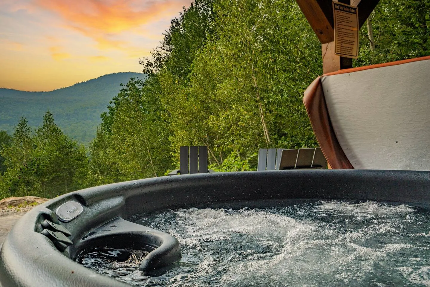 Mountain View Chalet with Hot Tub and Game Room — photo 2