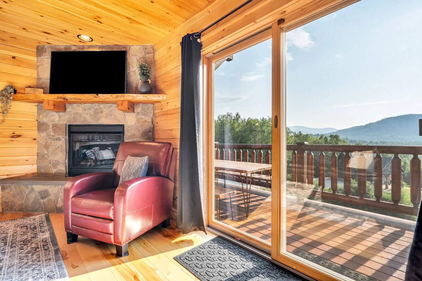 Mountain View Chalet with Hot Tub and Game Room 10