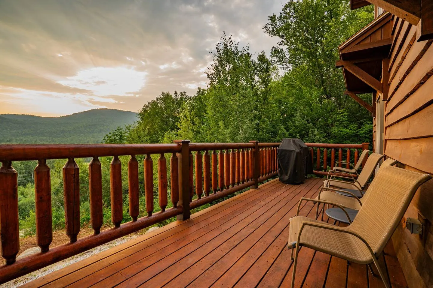 Mountain View Chalet with Hot Tub and Game Room 14