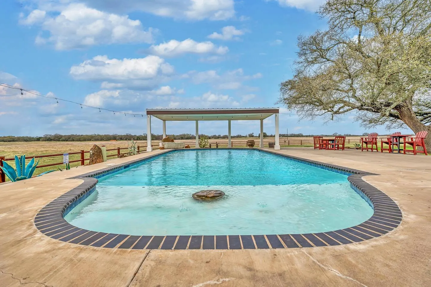 Poolside Ranch Retreat-Family Country Getaway 8