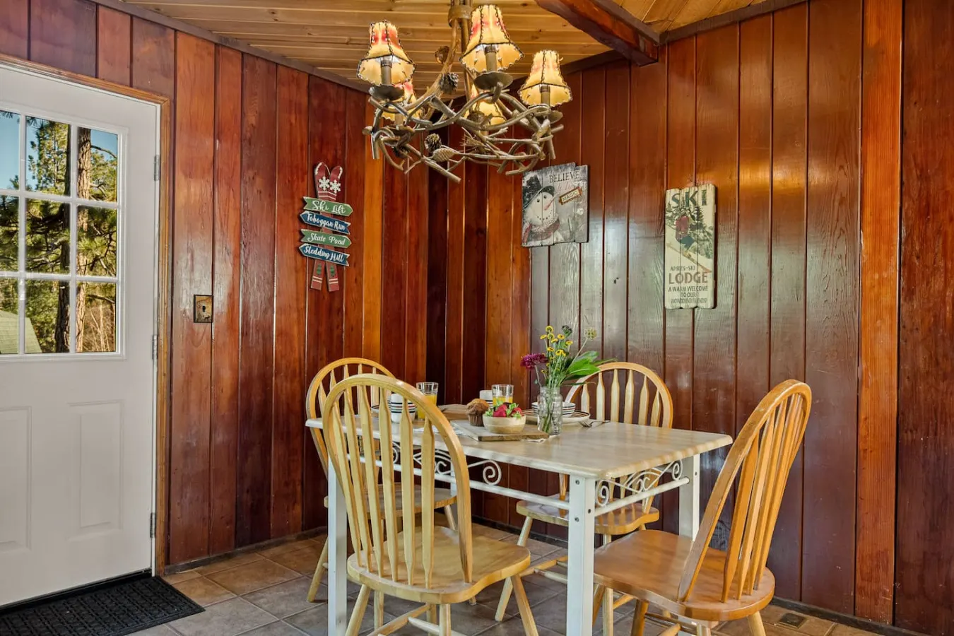 Snuggle Down Cottage, near Village w Mtn Views 9