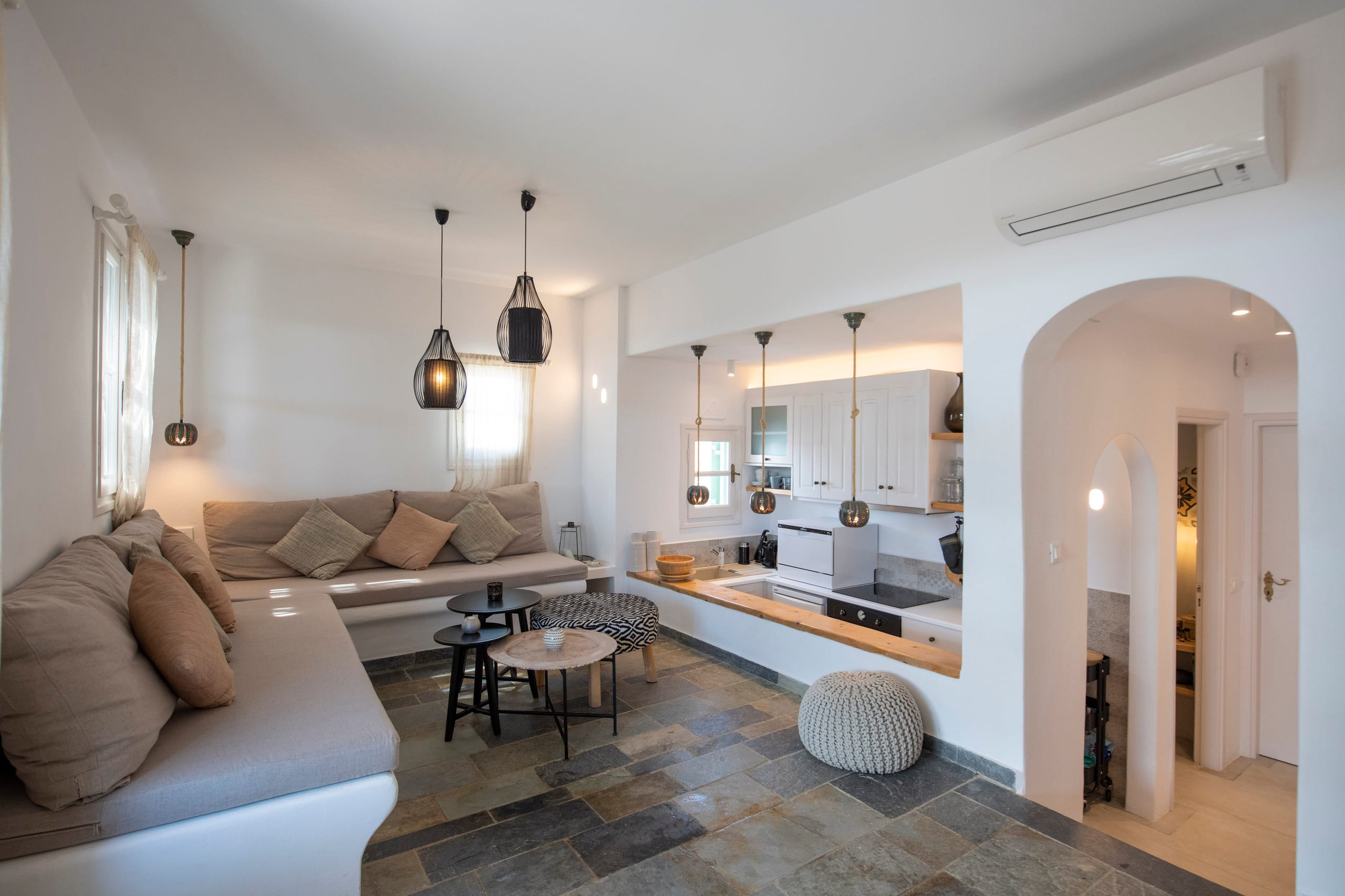 Boho House: Charming villa, pool and sunset views 16
