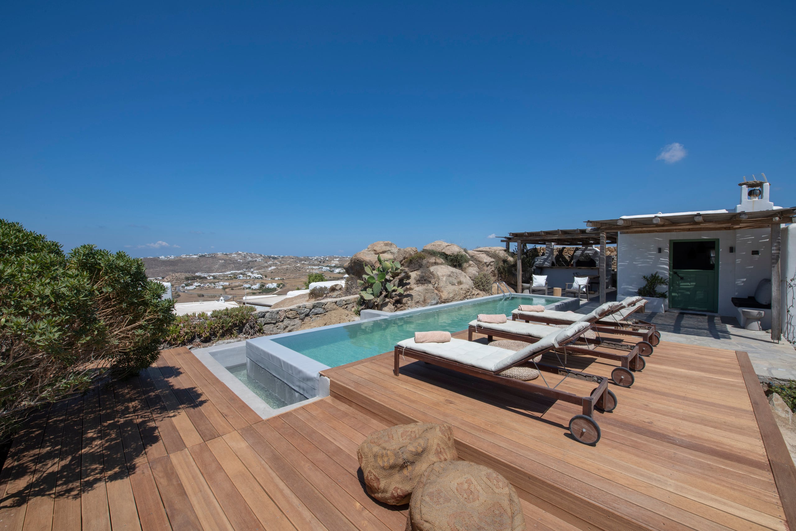Boho House: Charming villa, pool and sunset views 11