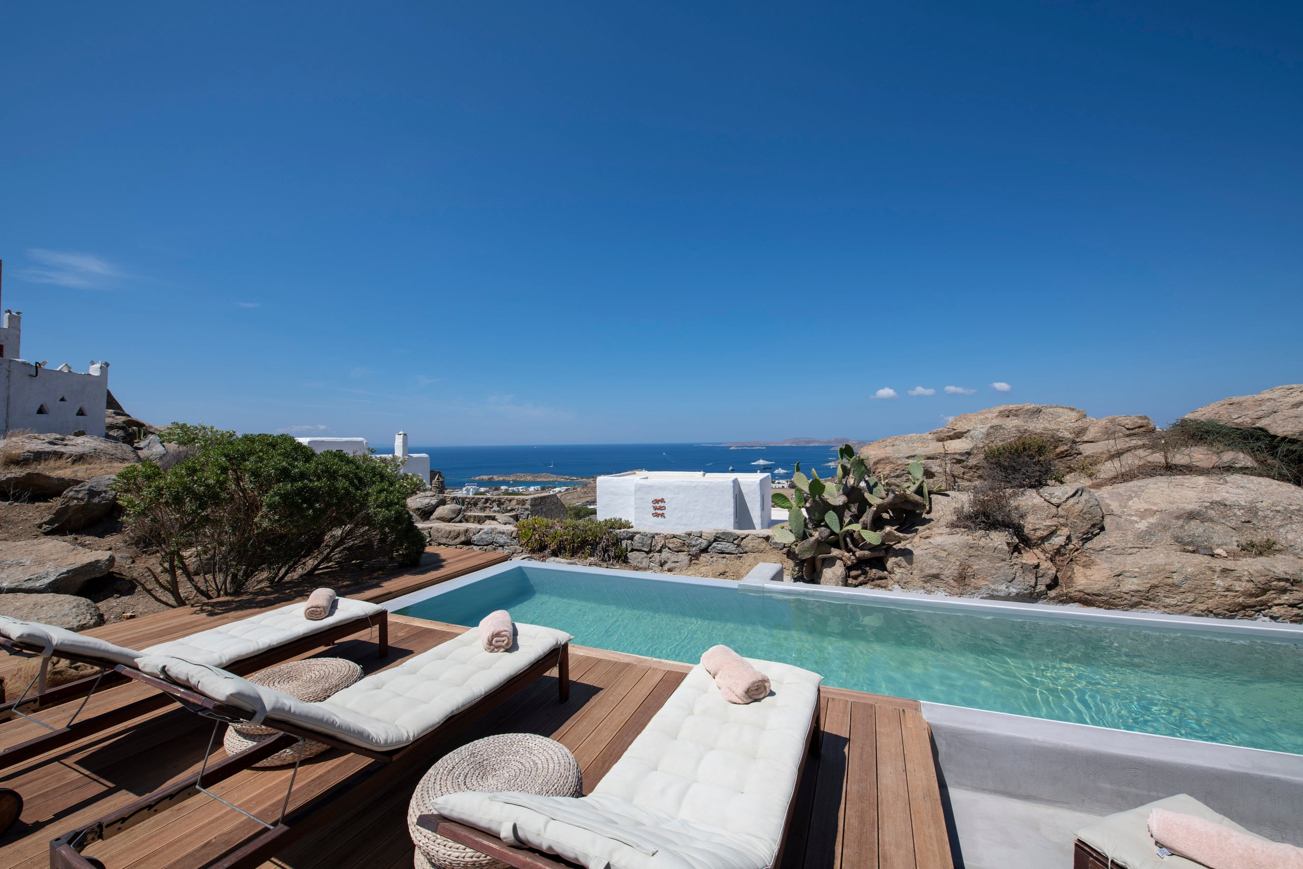 Boho House: Charming villa, pool and sunset views 2